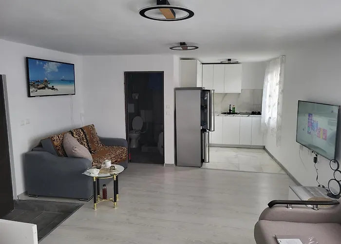 Апартаменты Penthouse Marasti